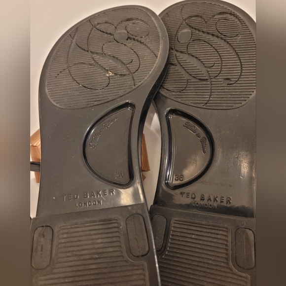 Ted Baker London Black Gelly Jelly Black Rubber Sandals, size 36, US 5.5 - Picture 7 of 11